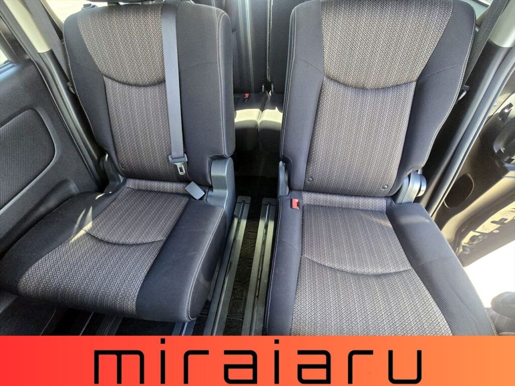 日産 セレナ ハイウェイスターG S-HVアドバンスセーフティ 写真 34枚目