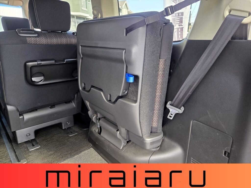 日産 セレナ ハイウェイスターG S-HVアドバンスセーフティ 写真 40枚目