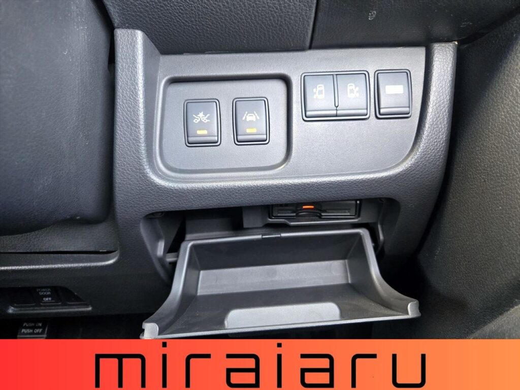 日産 セレナ ハイウェイスターG S-HVアドバンスセーフティ 写真 49枚目
