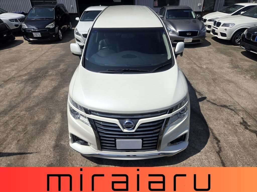 日産 エルグランド 250ハイウエイスターS アーバンクロム 写真 3枚目